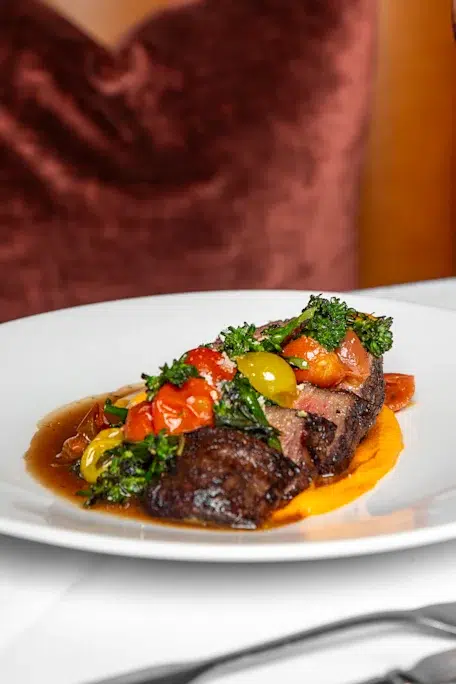 Manzo: char-grilled Cape Grim wagyu eye fillet at La Vètta